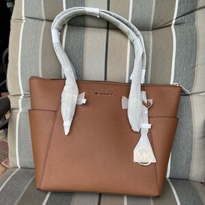 Michael Kors Charlotte Large Leather Top-Zip Tote Bag